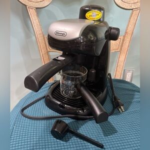 DeLonghi EC-5 Steam Espresso Machine Barista Latte Maker